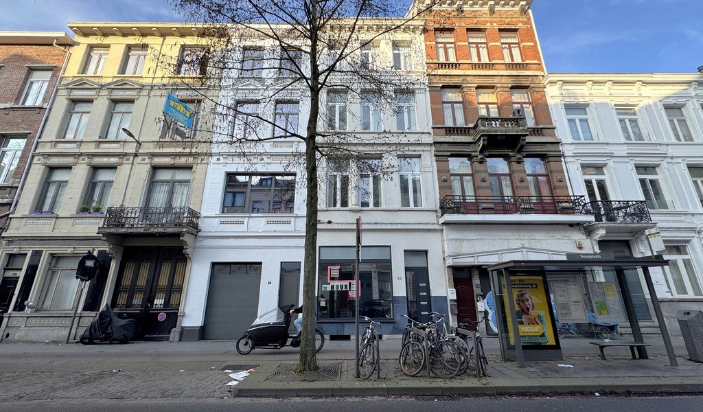 Gelijkvloers kantoor te huur op het Zuid in Antwerpen