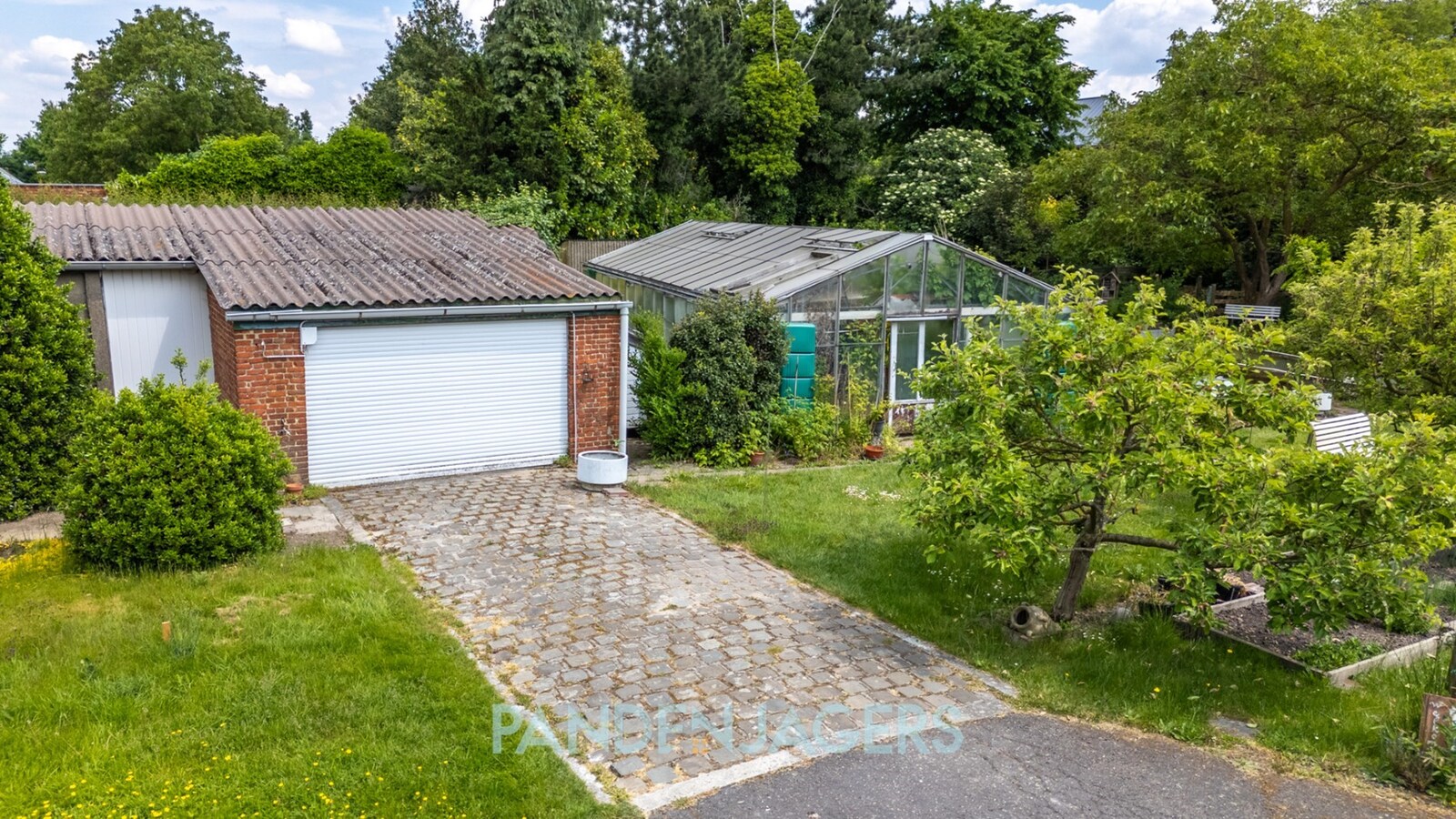 Totaal te vernieuwen woning in wijk De Beunt te Duffel 