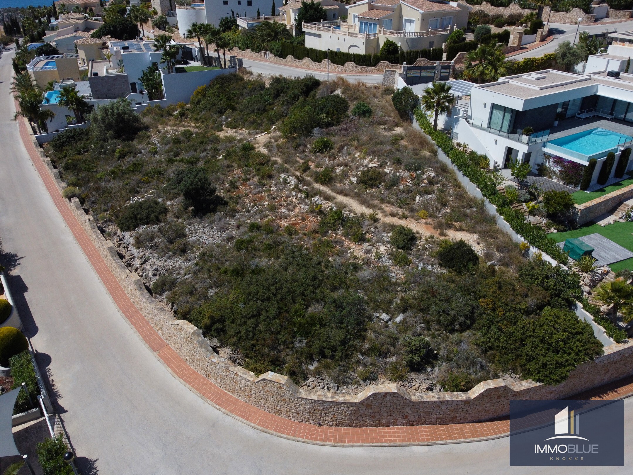 Tijdloze elegantie in Cumbre del Sol. 