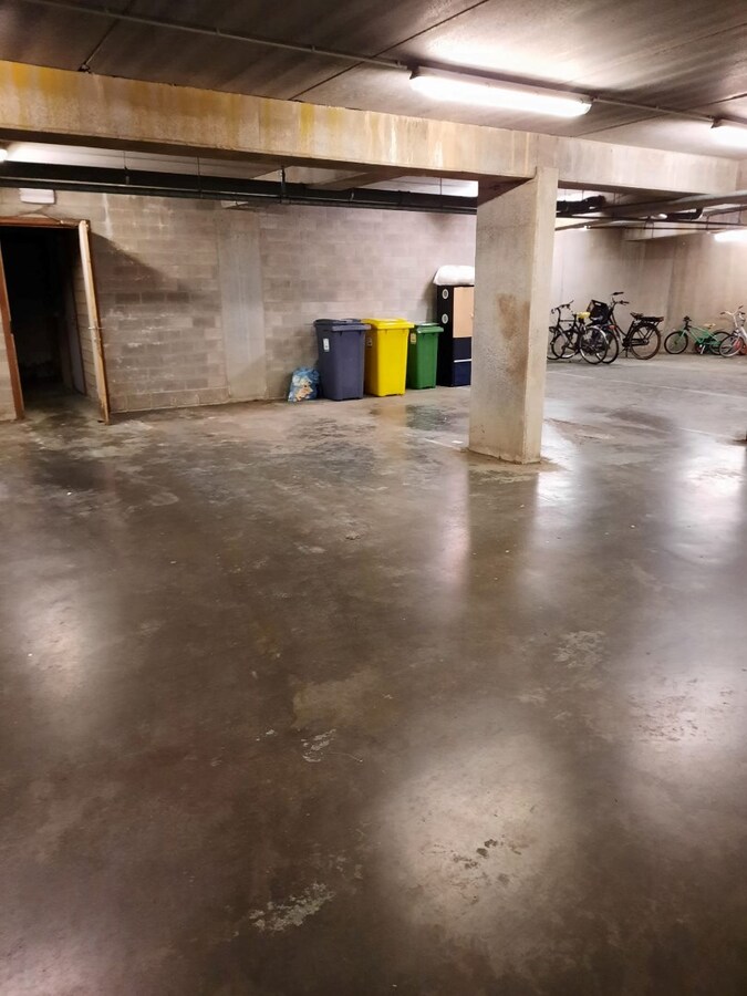 Verhuurd parkeerplaats - Geel