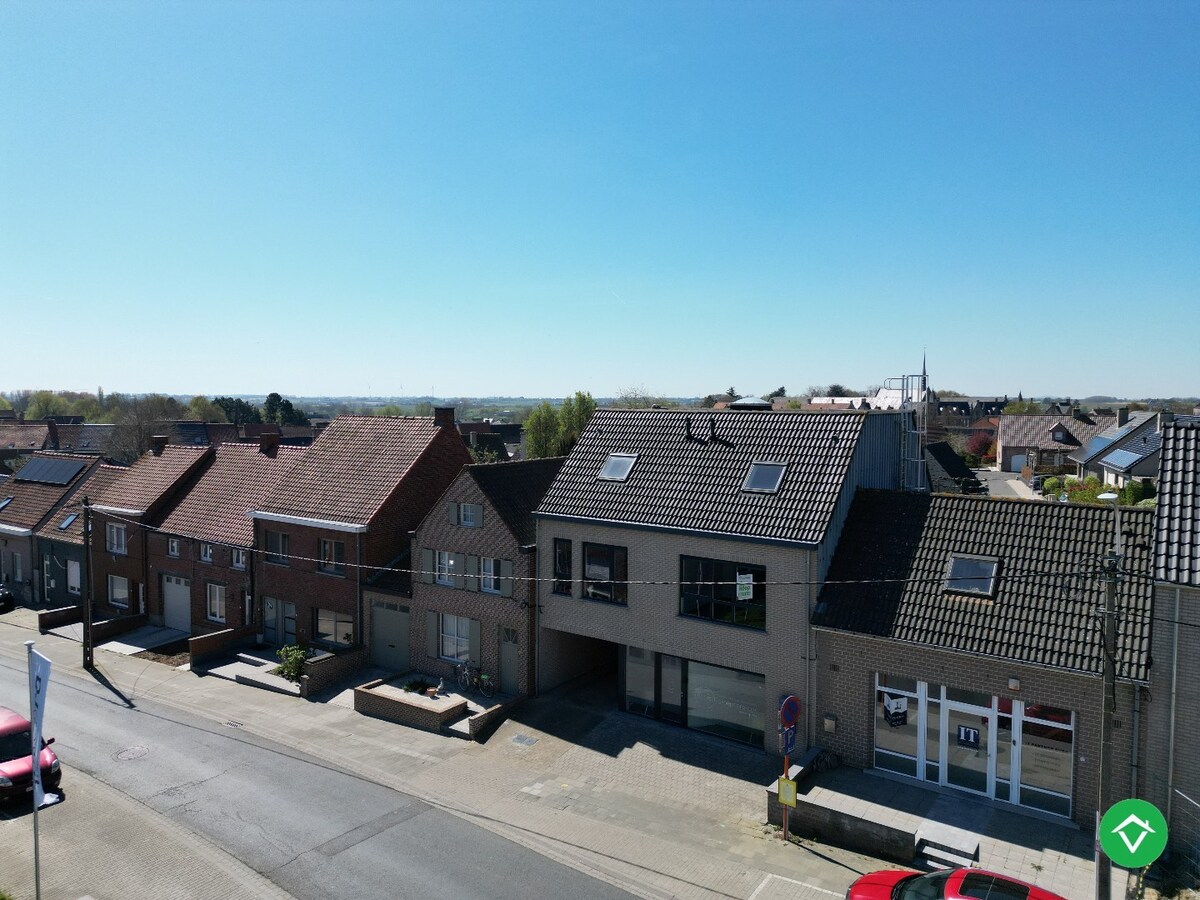 Duplexappartement met twee slaapkamers, zonneterras en parking te Moorslede 
