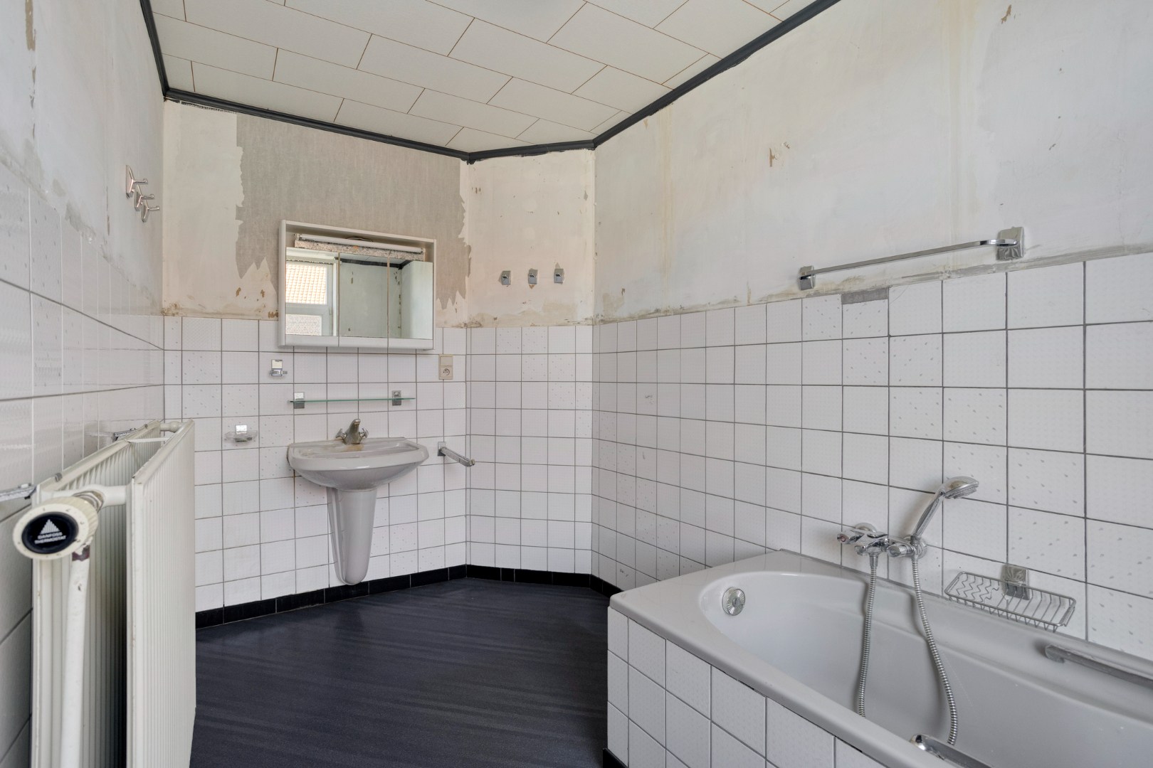 Centraal gelegen rijwoning in Kessel-Lo met parking - EPC 246 kwh/m² 