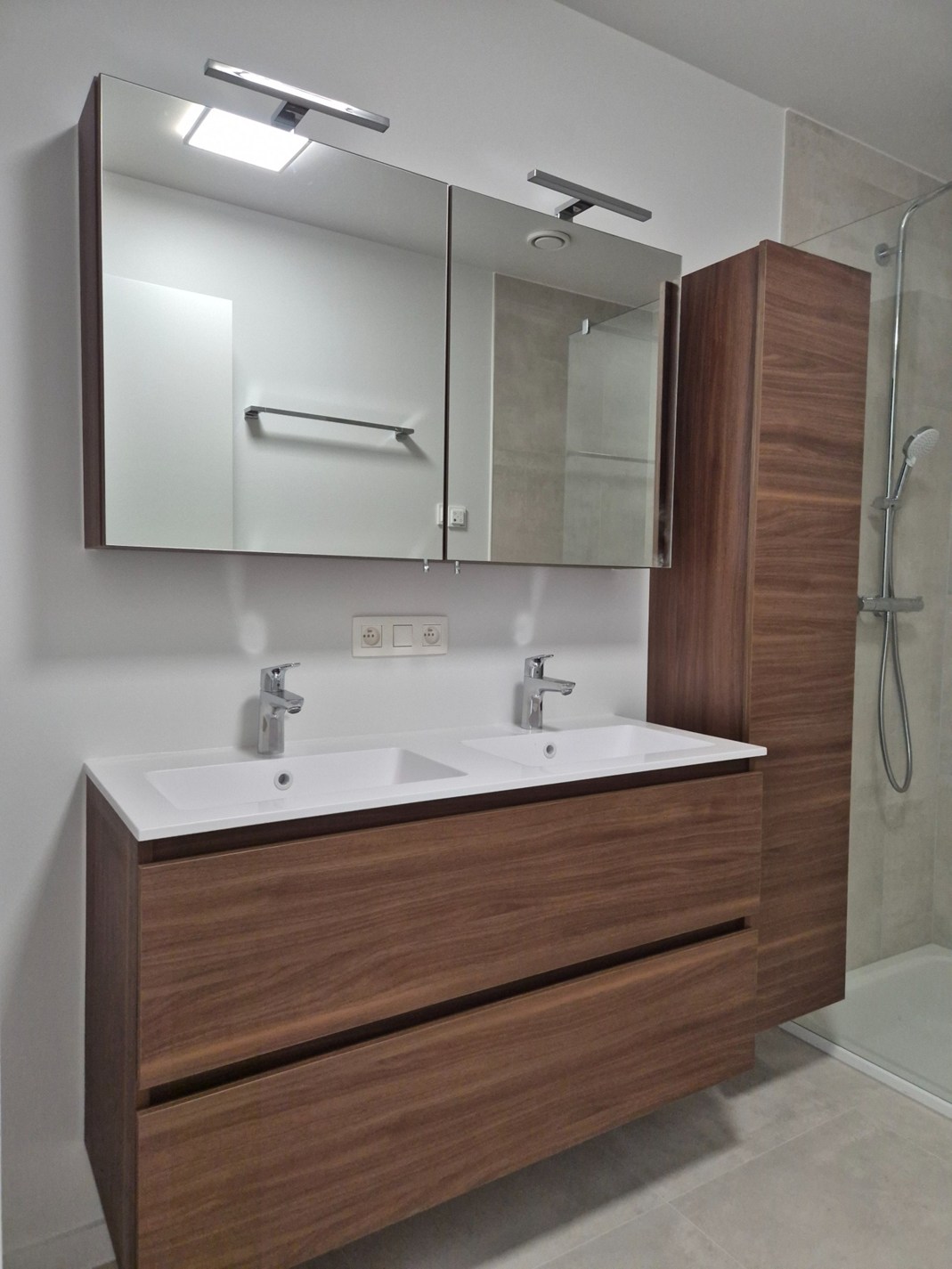 Nieuwbouwappartement met 2 slaapkamers en terras 