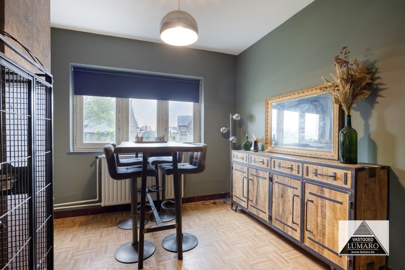 Charmante, op te knappen woning op perceel van 4.600 m² 