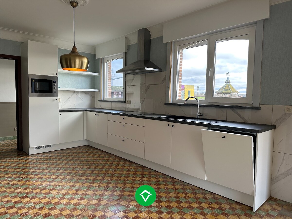 Statige Woning met Landelijke Vergezichten in Bovekerke 