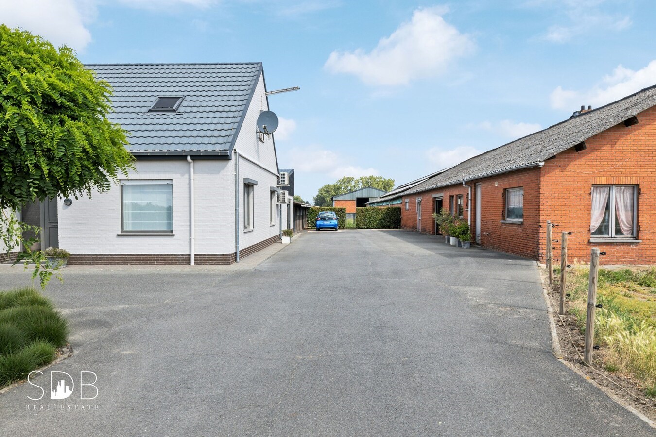 Hedendaagse woning inclusief paardenaccommodatie en graslanden op 4,22ha 