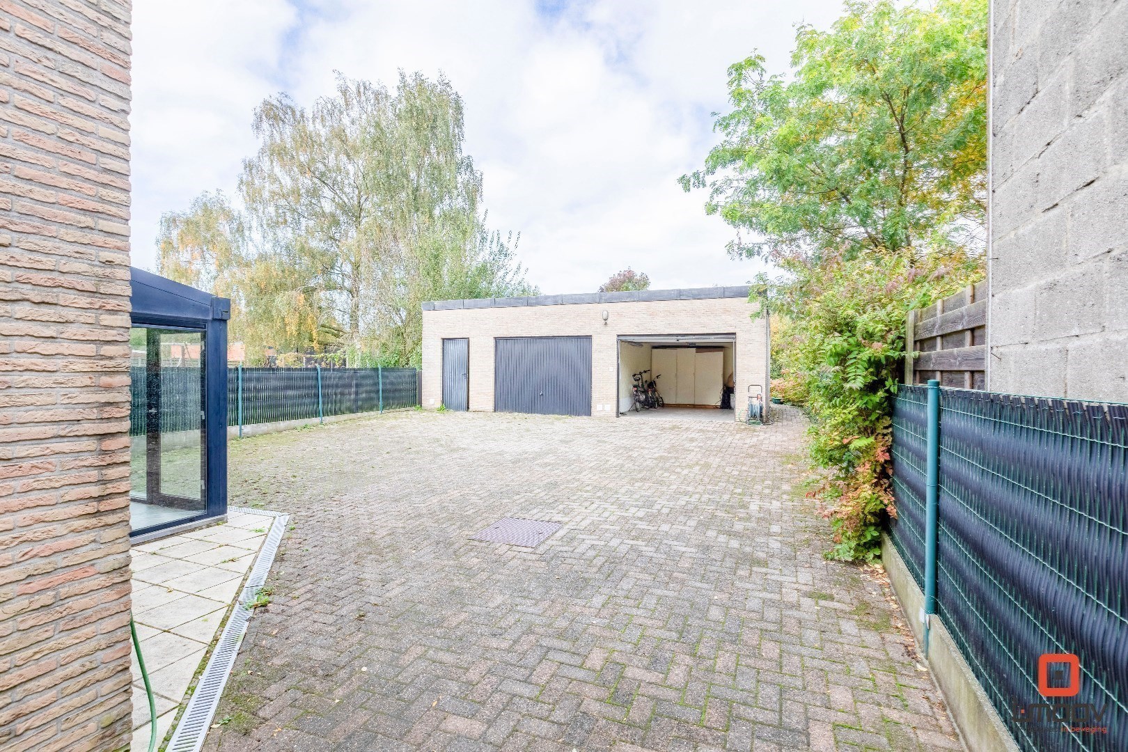 Zichtlocatie als handelspand of kantoorruimte met potentieel! 