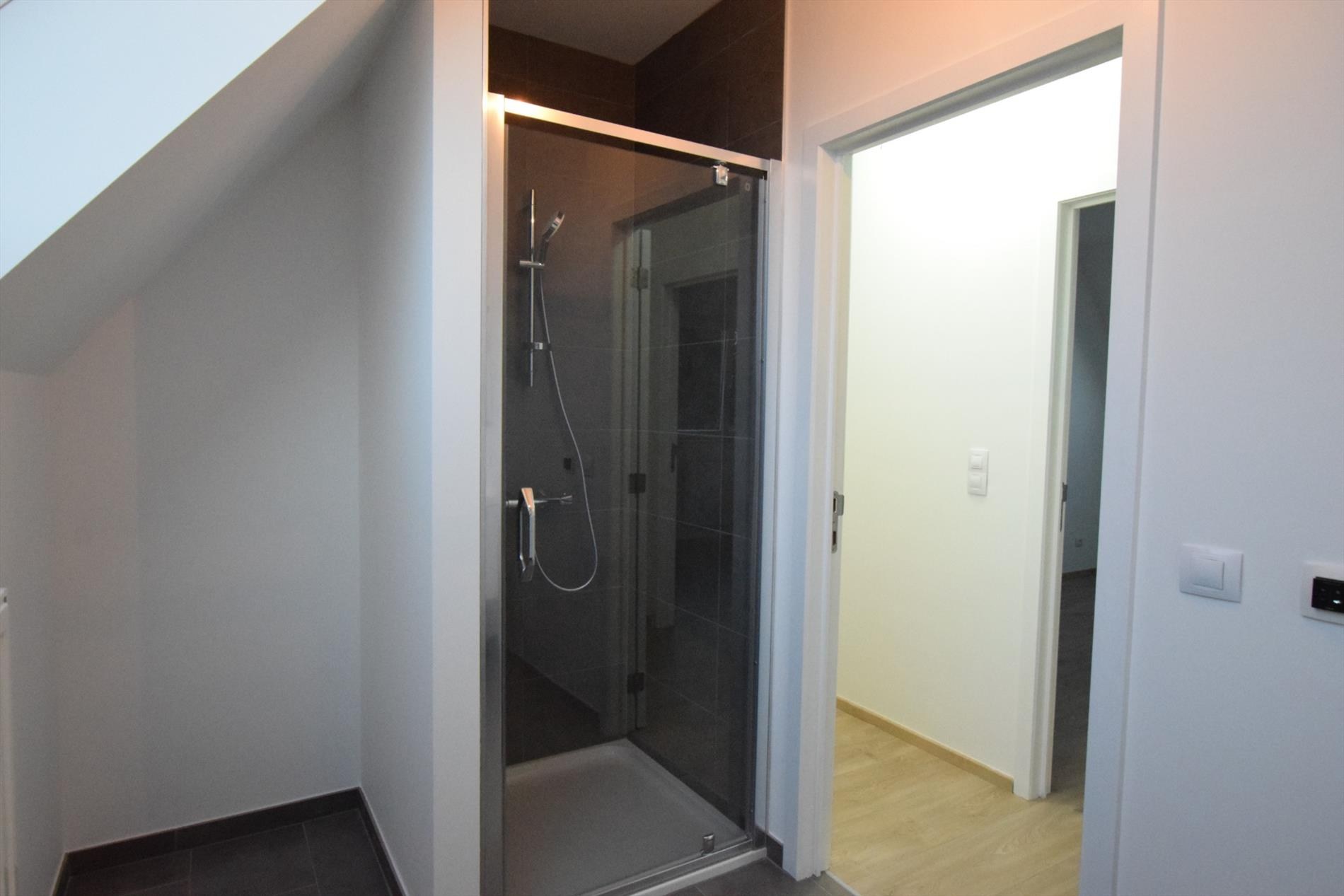 Recente halfopen bebouwing met 3 slaapkamers op uiterst rustige ligging te Gistel 