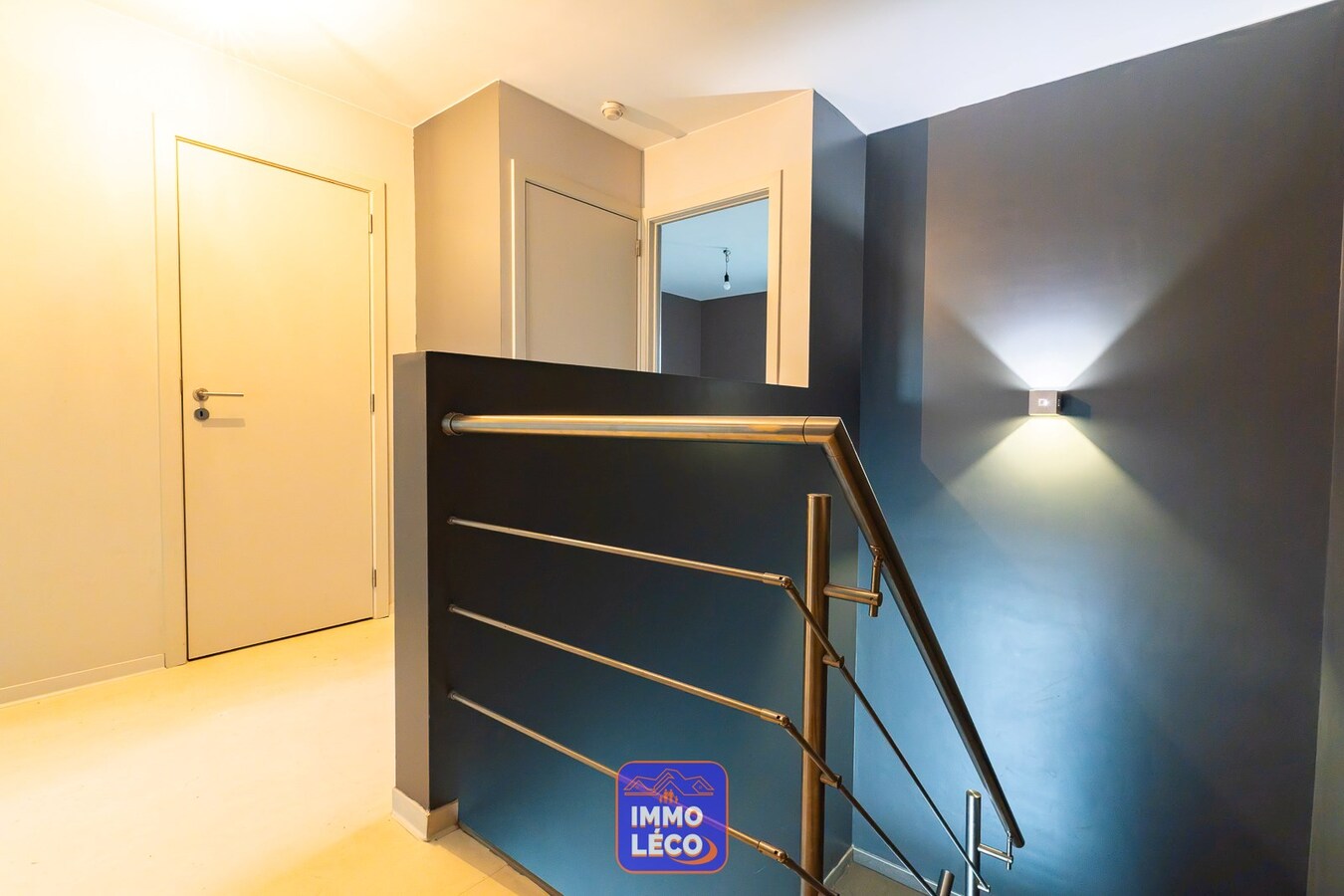 Maison moderne dans un lotissement avec parking 2 voit. &amp; jardin, proche de la Gare ! 