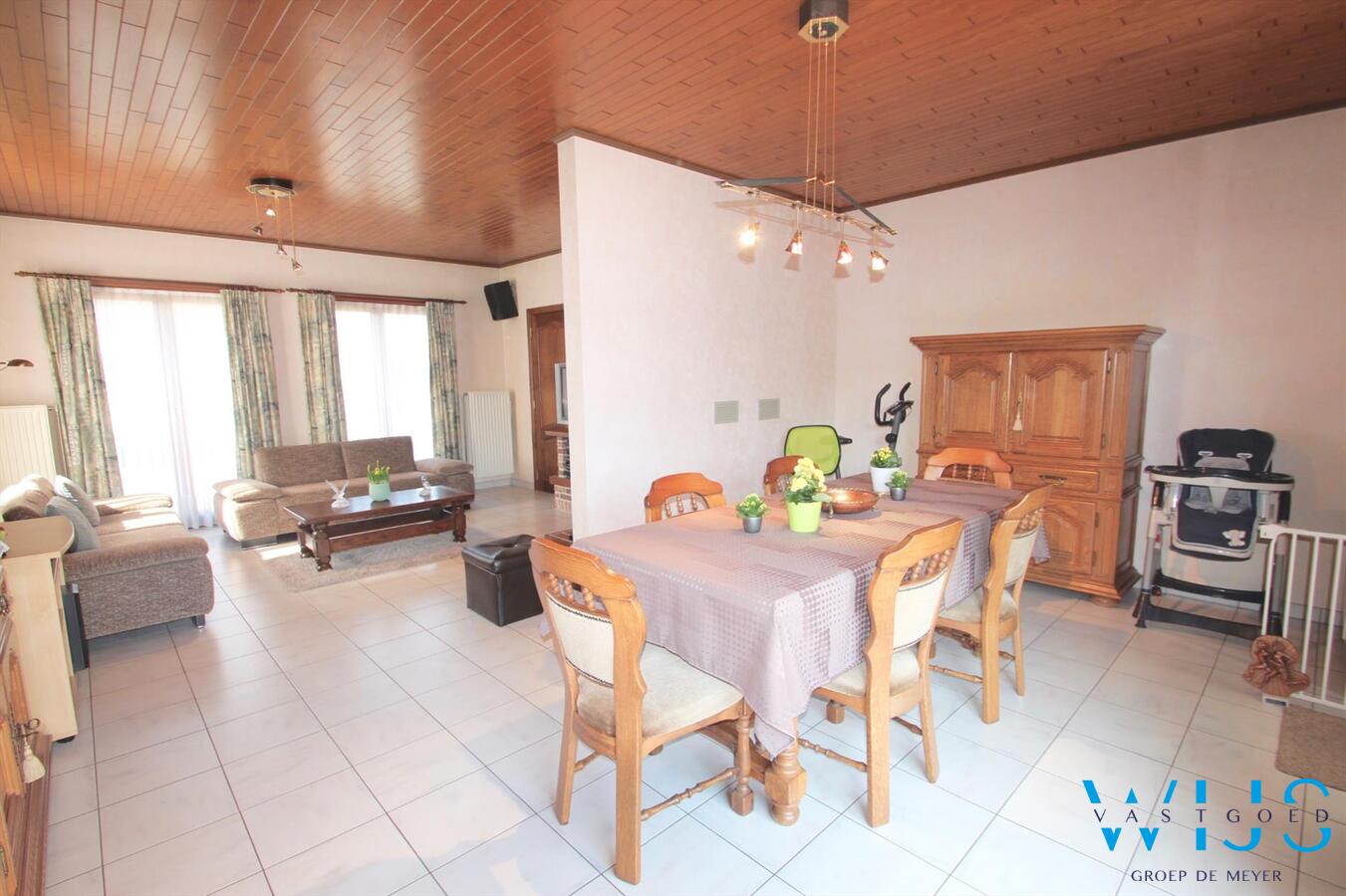 Gezellige goed onderhouden bungalow op een mooi perceel 