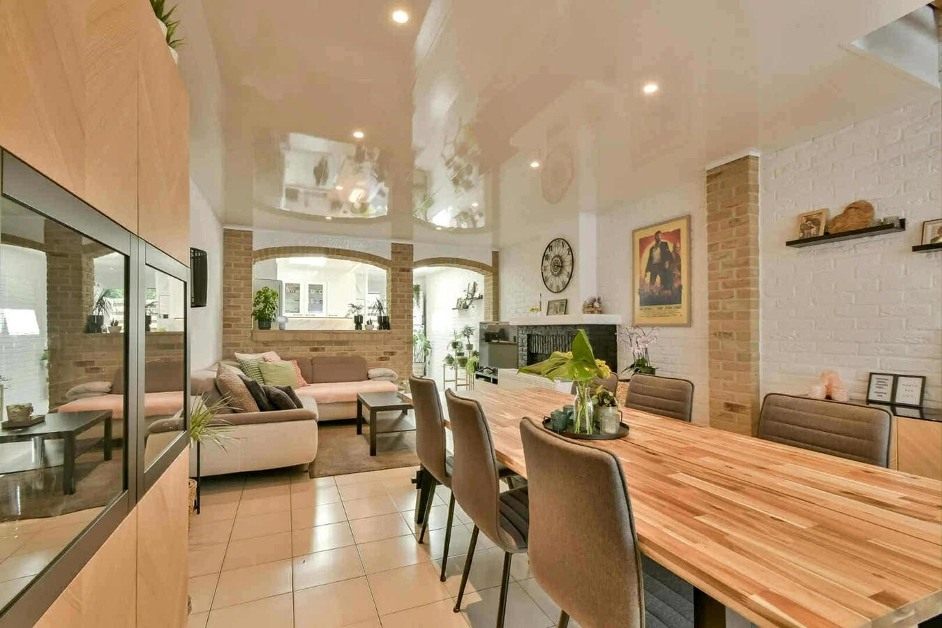 Gerenoveerde rijwoning met 3 slaapkamers en tuin te Roeselare 