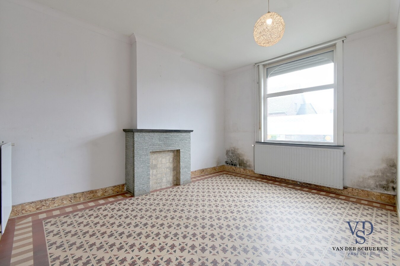 Ruime, op te frissen, gezinswoning 