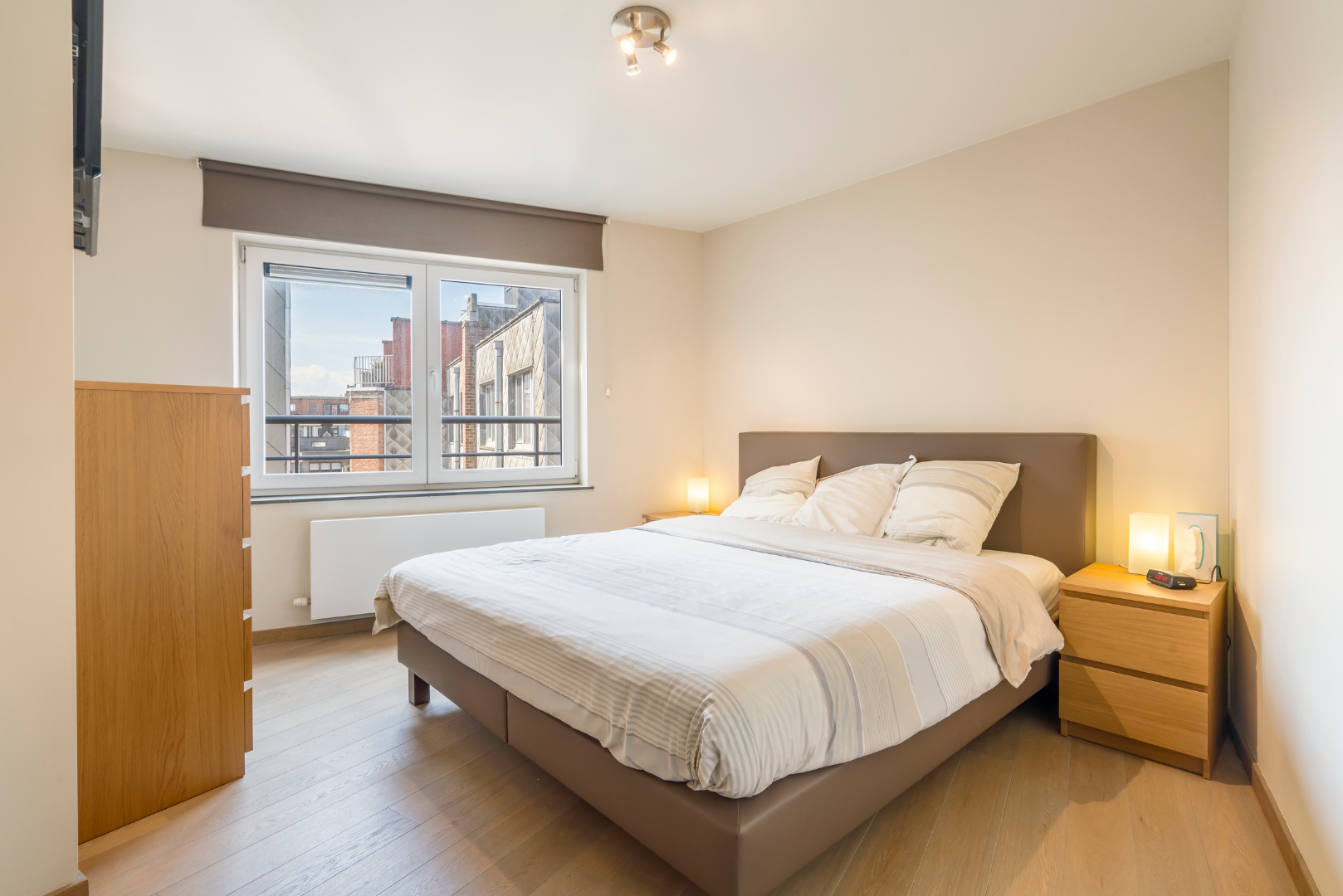 RUIM 2 SLAAPKAMER APP. MET TERRAS IN CENTRUM OOSTENDE 