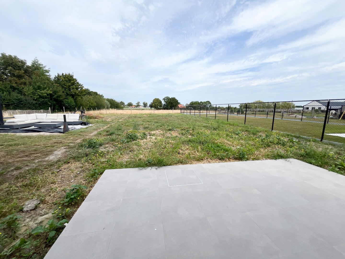 KIJKDAG ZATERDAG 7/2/2026 14u tot 16u - Moderne halfopen nieuwbouwwoning op 537 m² met landelijk verzicht op topligging te Torhout 