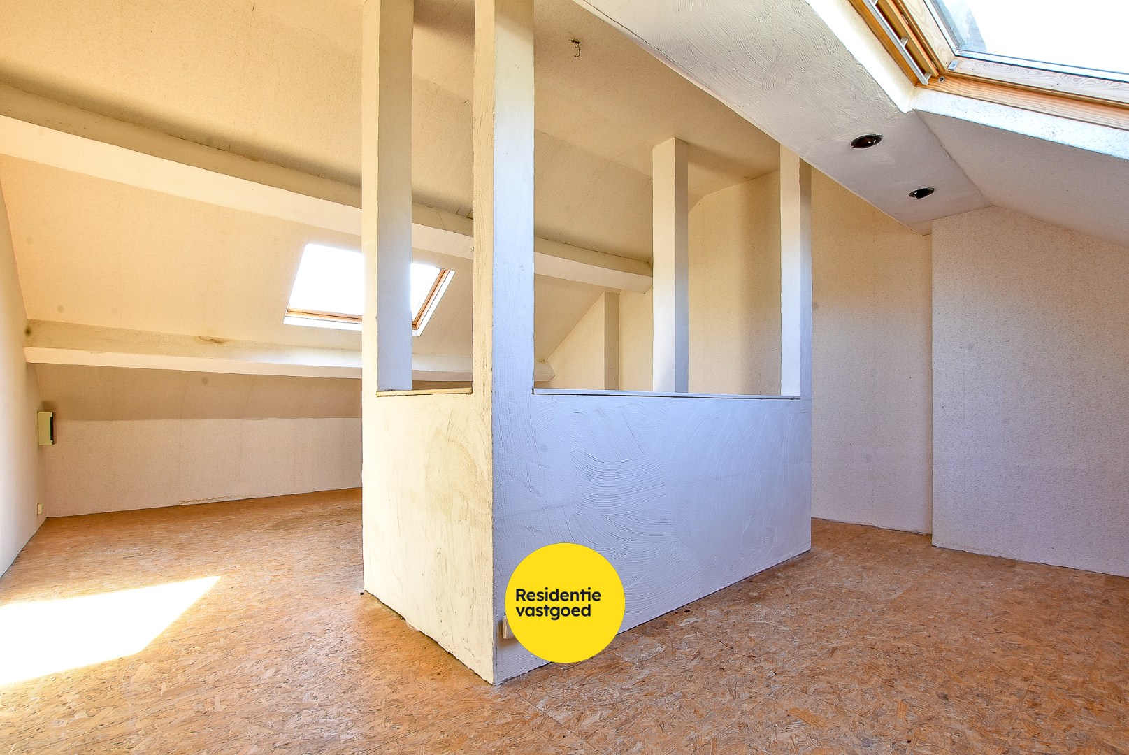 Charmante woning met veel potentieel in centrum Diksmuide op 248 m²! 