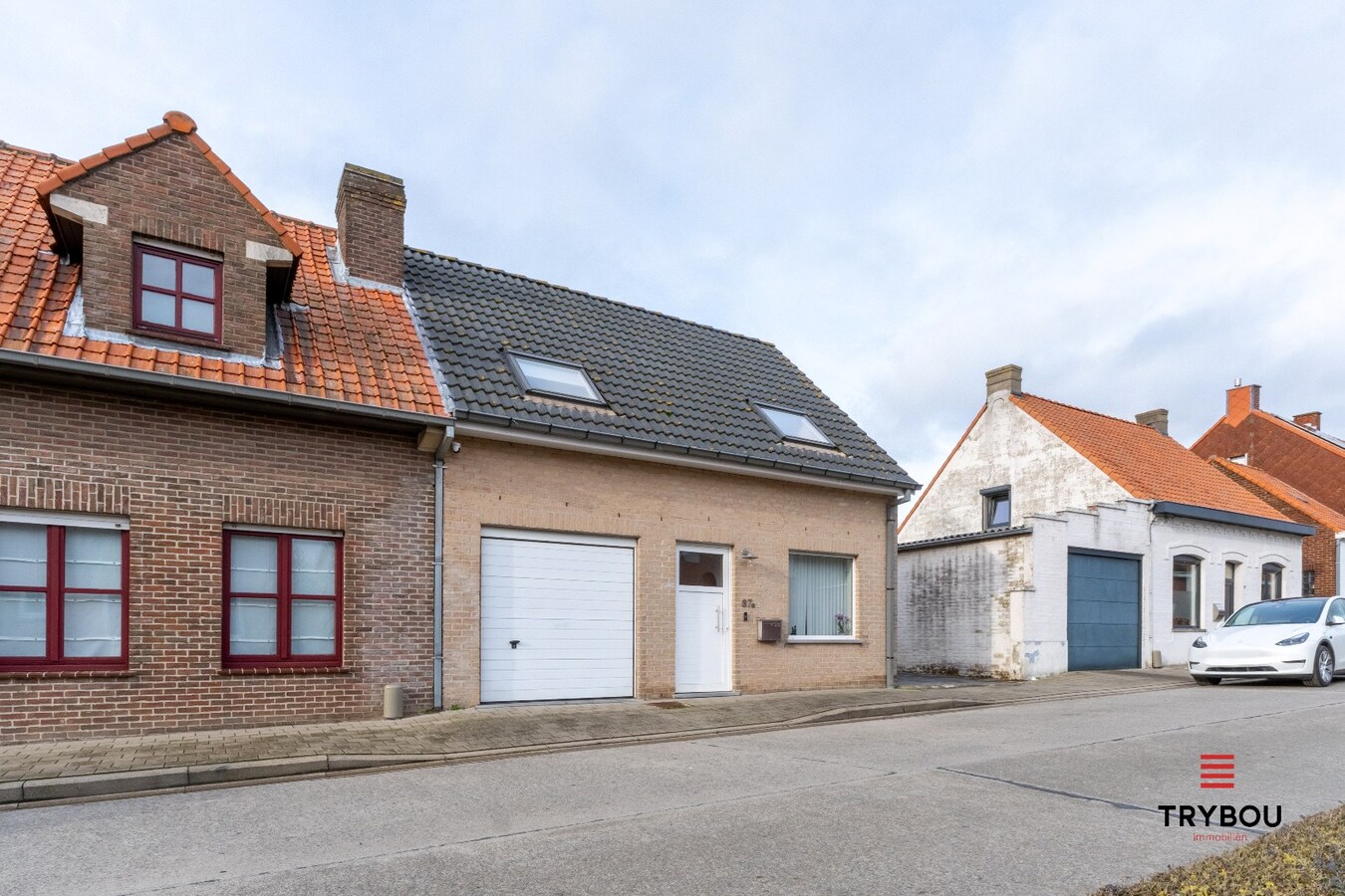 Instapklare woning met 3 slaapkamers, garage en tuin 