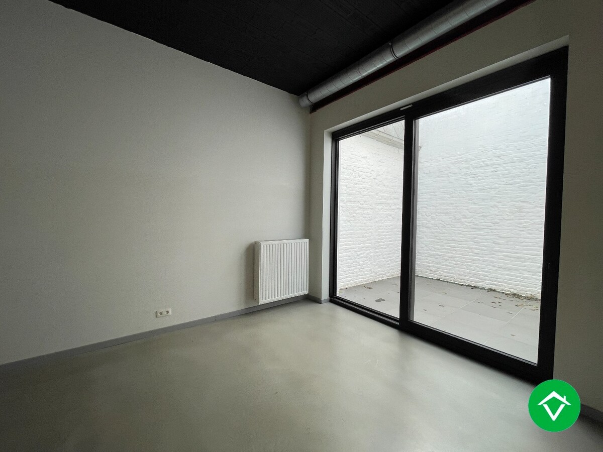 Centraal gelegen handelspand (129m²) in het centrum van Roeselare 