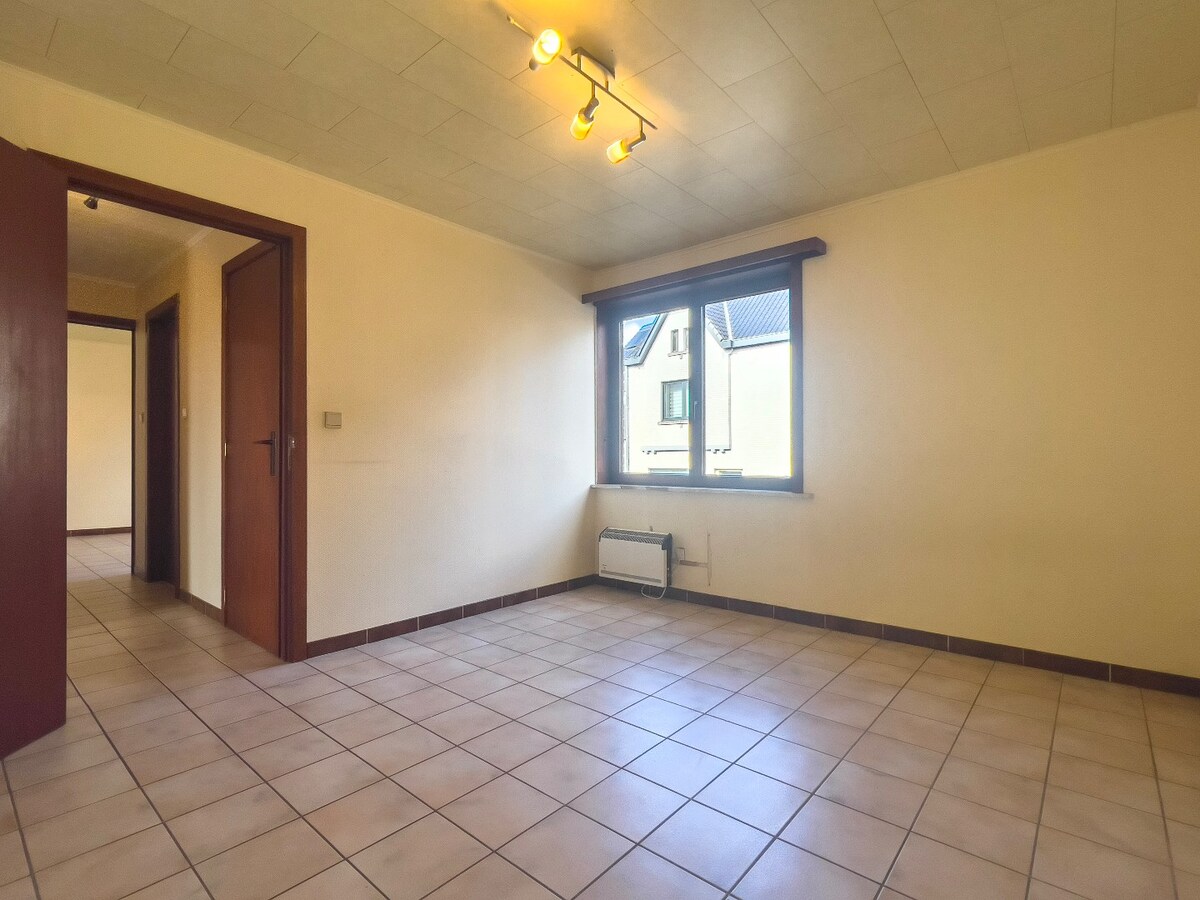 Instapklaar tweekamerappartement met terras, berging en parking 