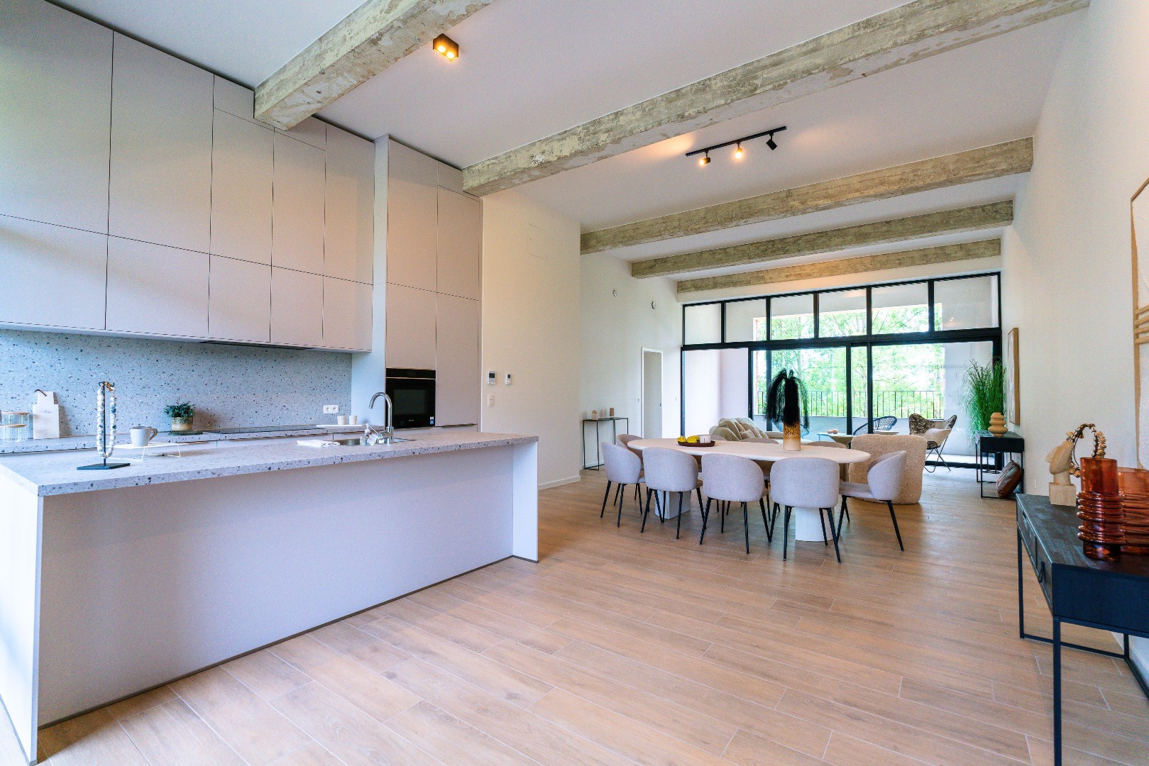 Instapklaar appartement in de stijlvolle Ambiorixkazerne 