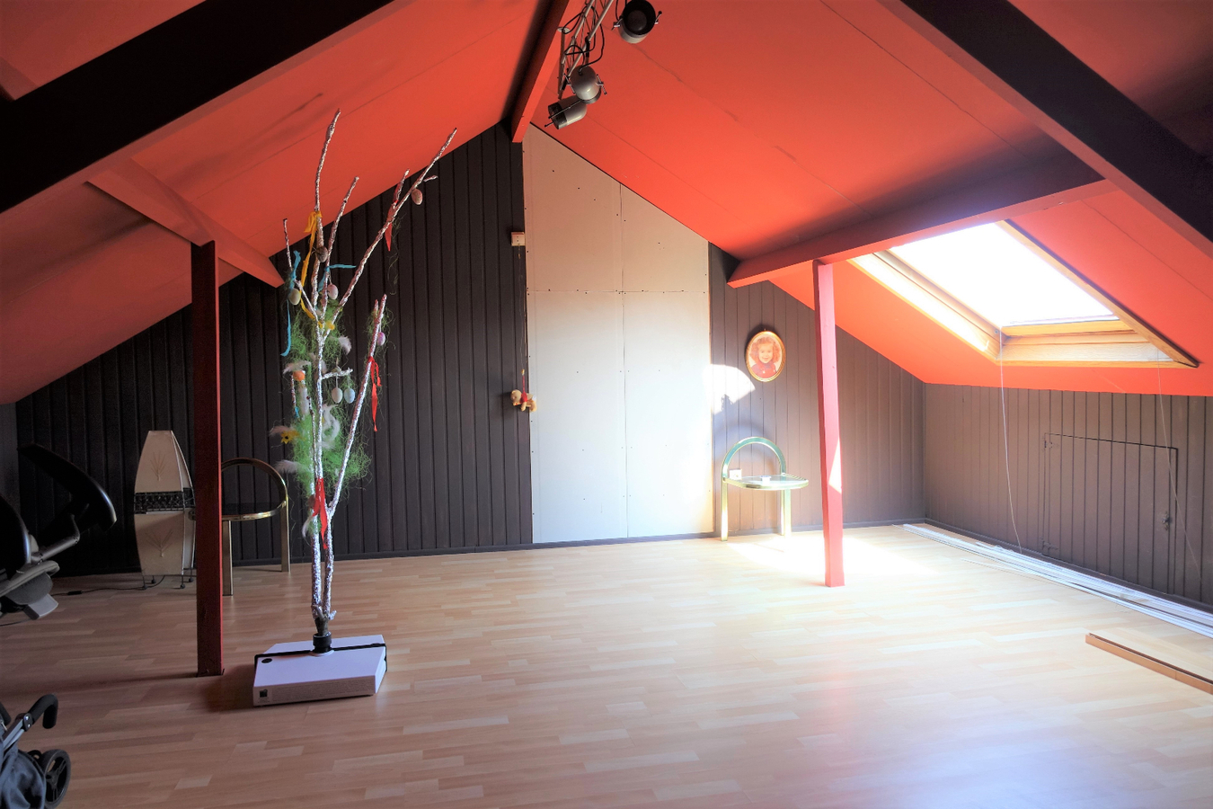 Ruime moderne woning aan het centrum van Aartrijke 