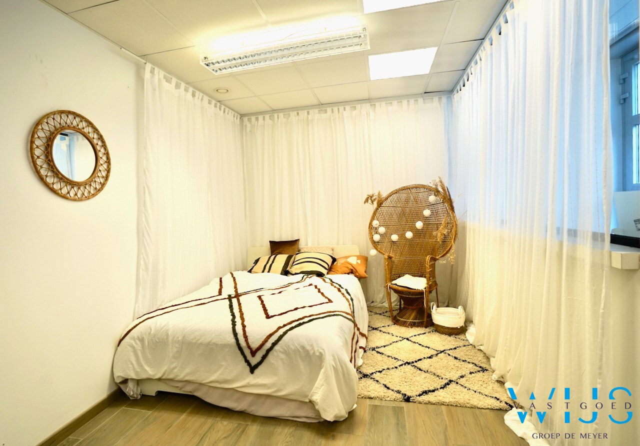 Multifunctioneel handelspand te centrum SLEIDINGE! 