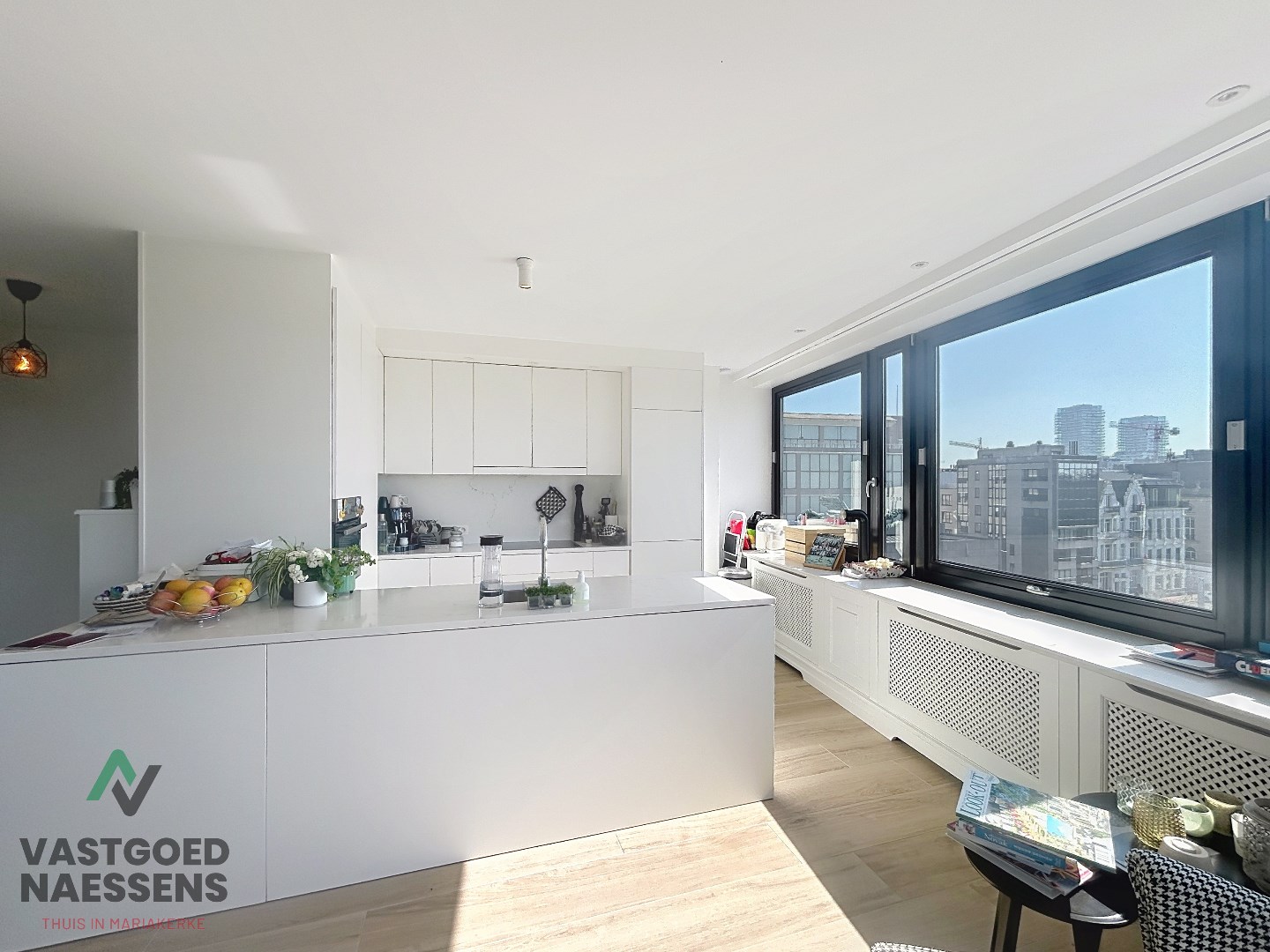 Magnifique appartement de 2 chambres avec vue panoramique et terrasse. 