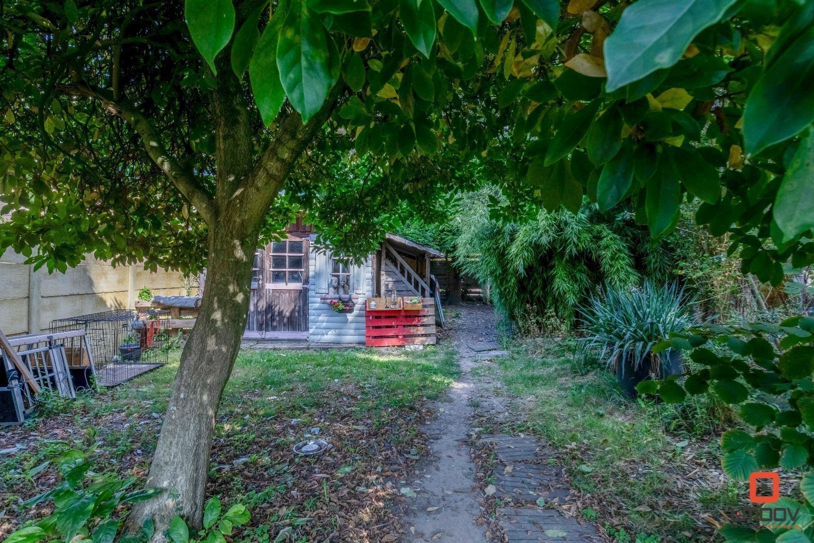 Instapklare woning met karakter en uitzonderlijke tuin van 390 m² 