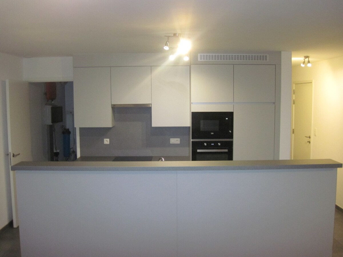 Modern, eigentijds BEN appartement . 