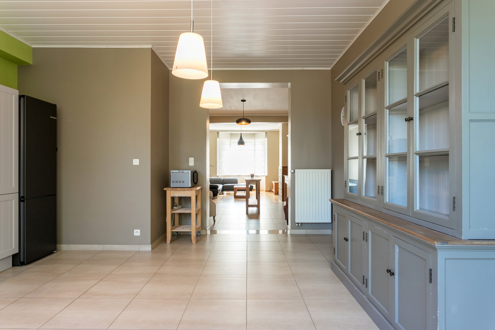 Instapklare woning met 3 slpk, oprit en tuin te Halle 
