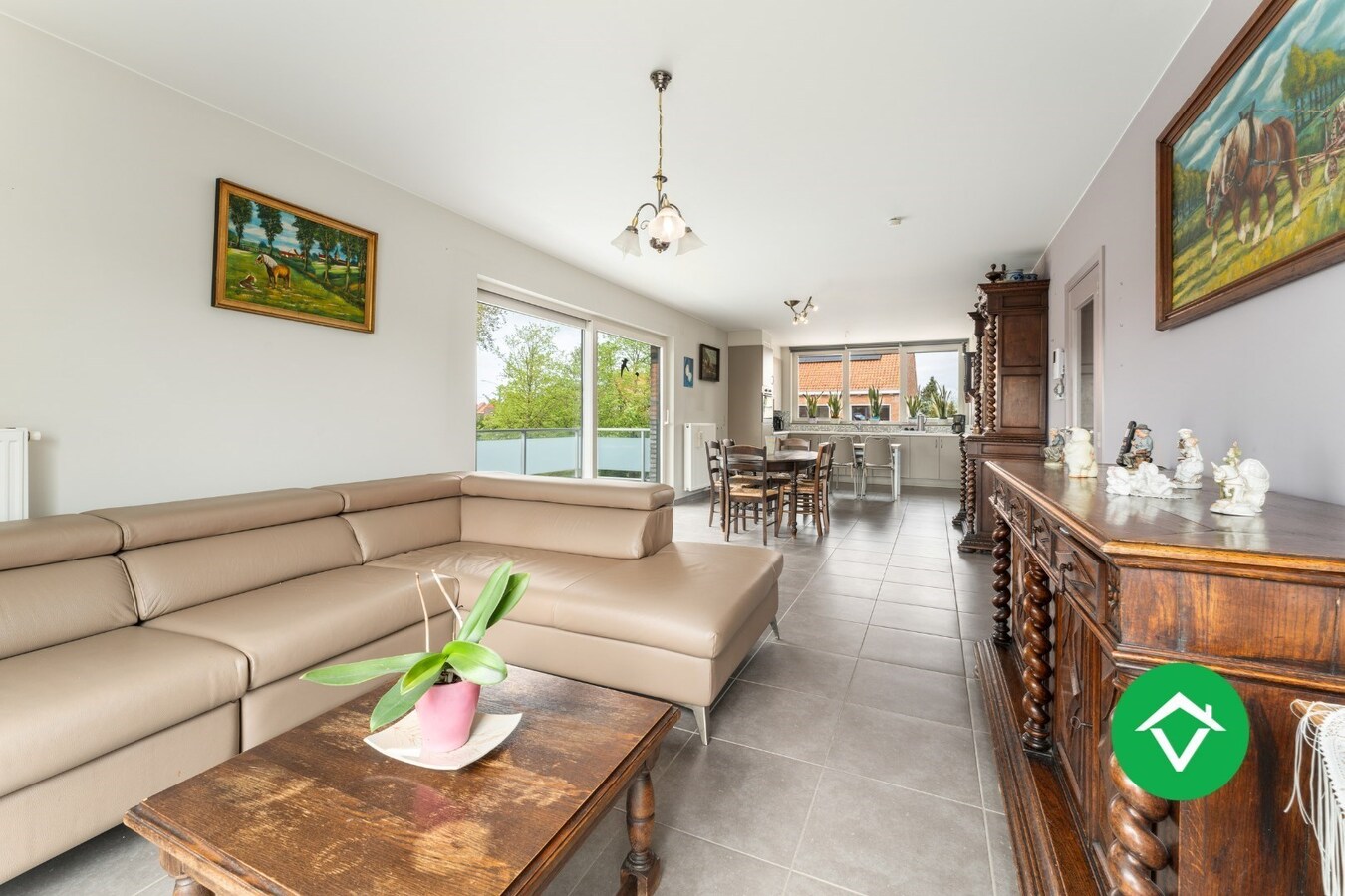 Instapklaar appartement met 2 slaapkamers en grote terrassen te Leke 