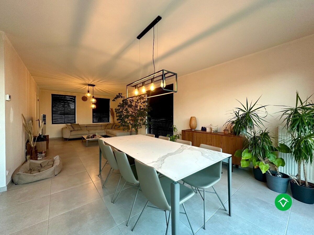 Ruime nieuwbouwwoning met 3 slaapkamers en tuin te Leke 