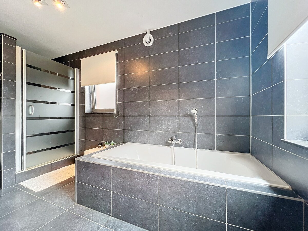 Toffe, energiezuinige HOB met tuin nabij centrum Sint-Lievens-Houtem 