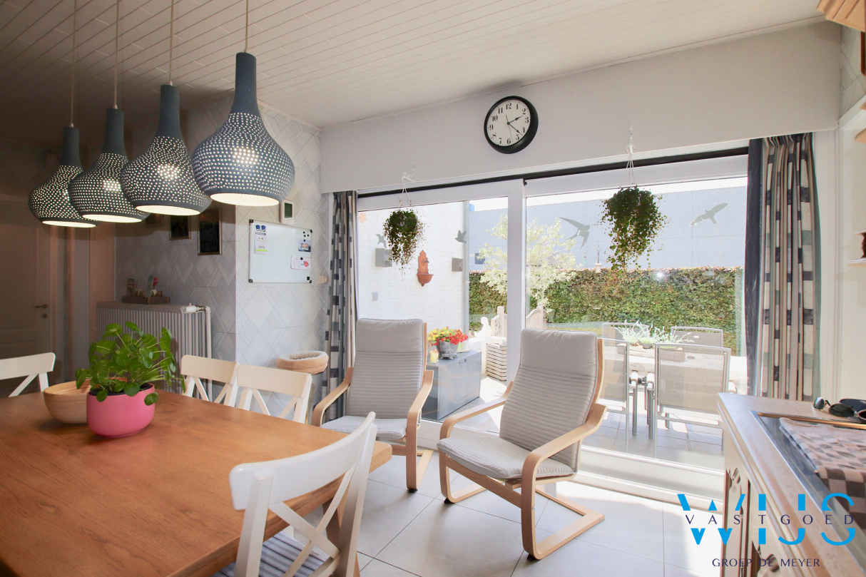 Prachtige alleenstaande woning op een aangenaam perceel van 1060m² in Doornzele ! 