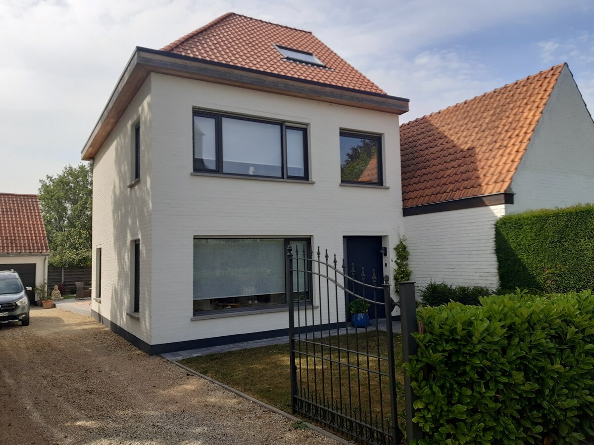Knusse Half Open in hartje Volkegem 