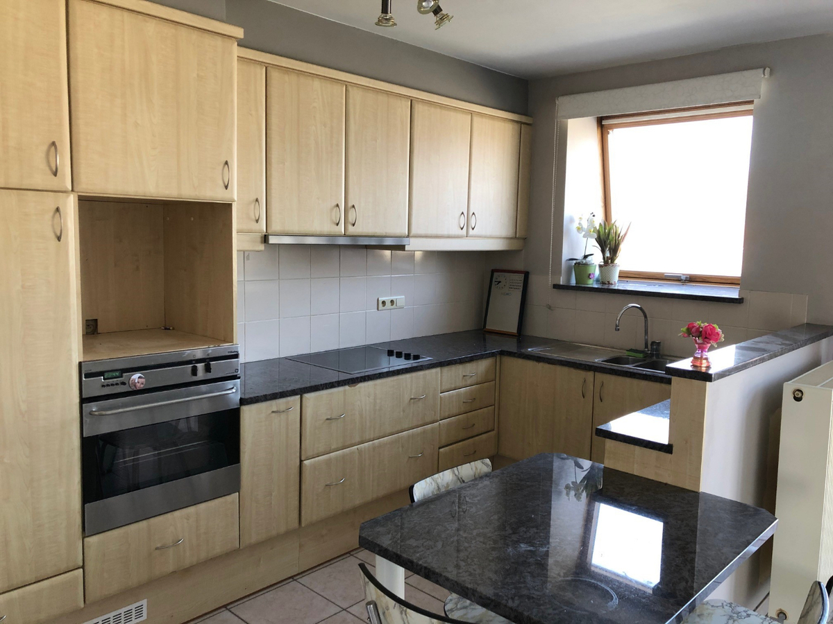 Tijdloos 2 slaapkamer appartement te centrum Asper (GEEN VASTE KOSTEN!) 