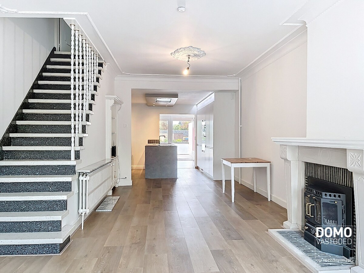 RECENT GERENOVEERDE WONING TE HUUR OP WANDELAFSTAND VAN HET CENTRUM VAN HASSELT 