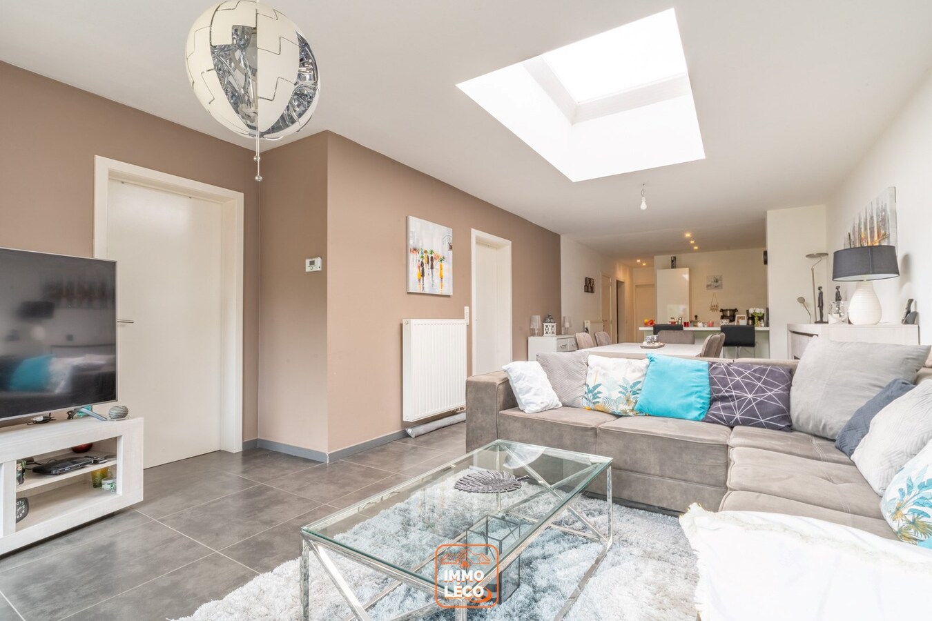 Appartement rez-de-chaussée 2 chambres, grand jardin et parking couvert privatif ! 