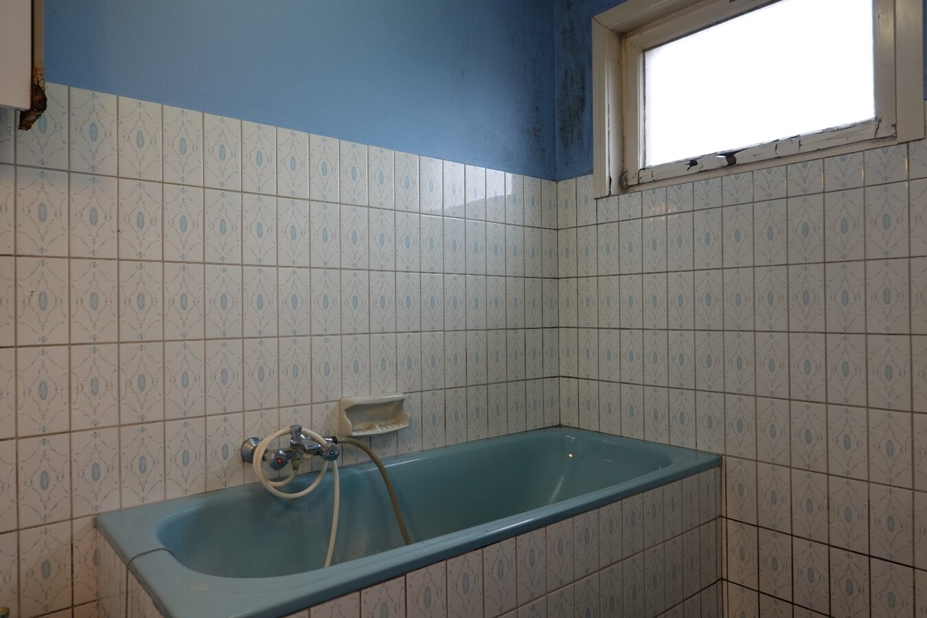 Te renoveren woning op uitstekende ligging in Varsenare 