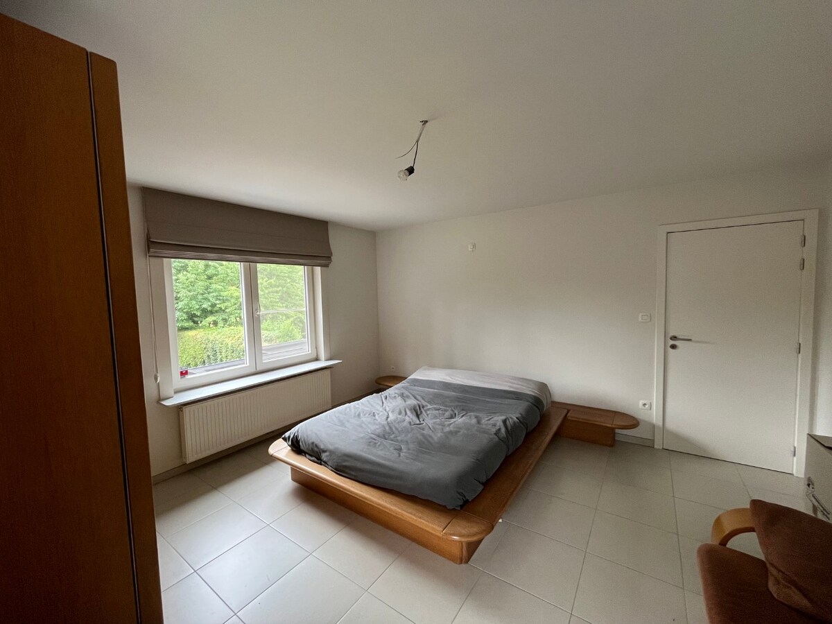 Ruime woning in het groene Zevergem, vlakbij Gent 