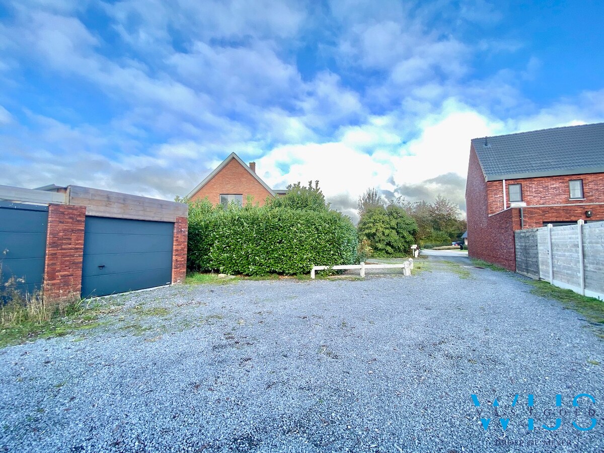 Instapklare gezinswoning te Lembeke ! 