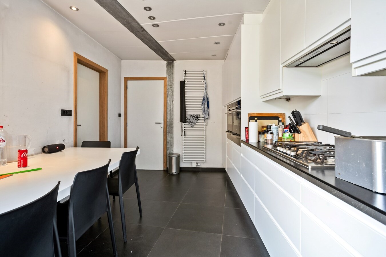 Bedrijfswoning met werkplaats op industrieterrein van Houthulst 