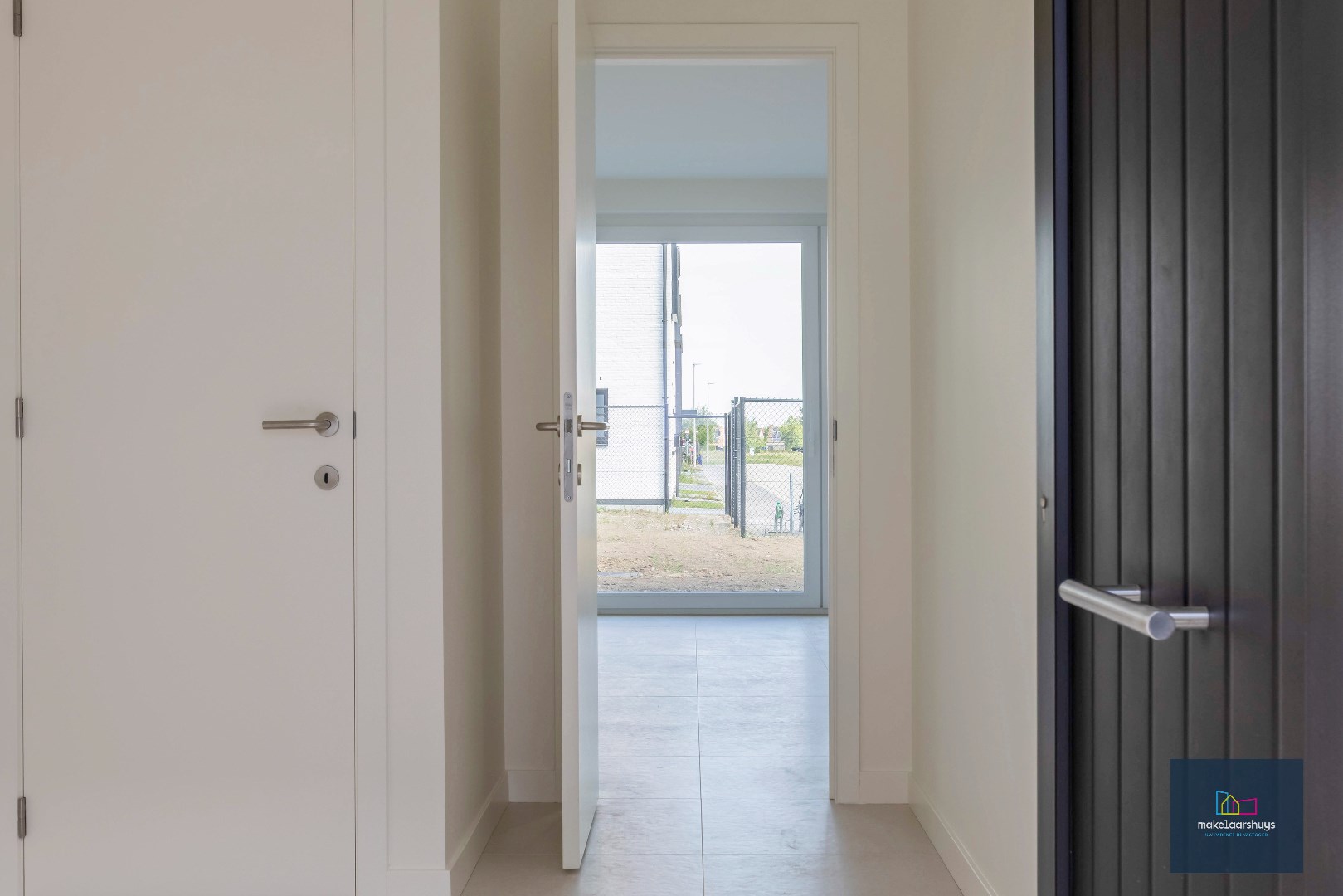 Kwalitatieve Lalys nieuwbouwwoning met tuin en parkeerplaats 