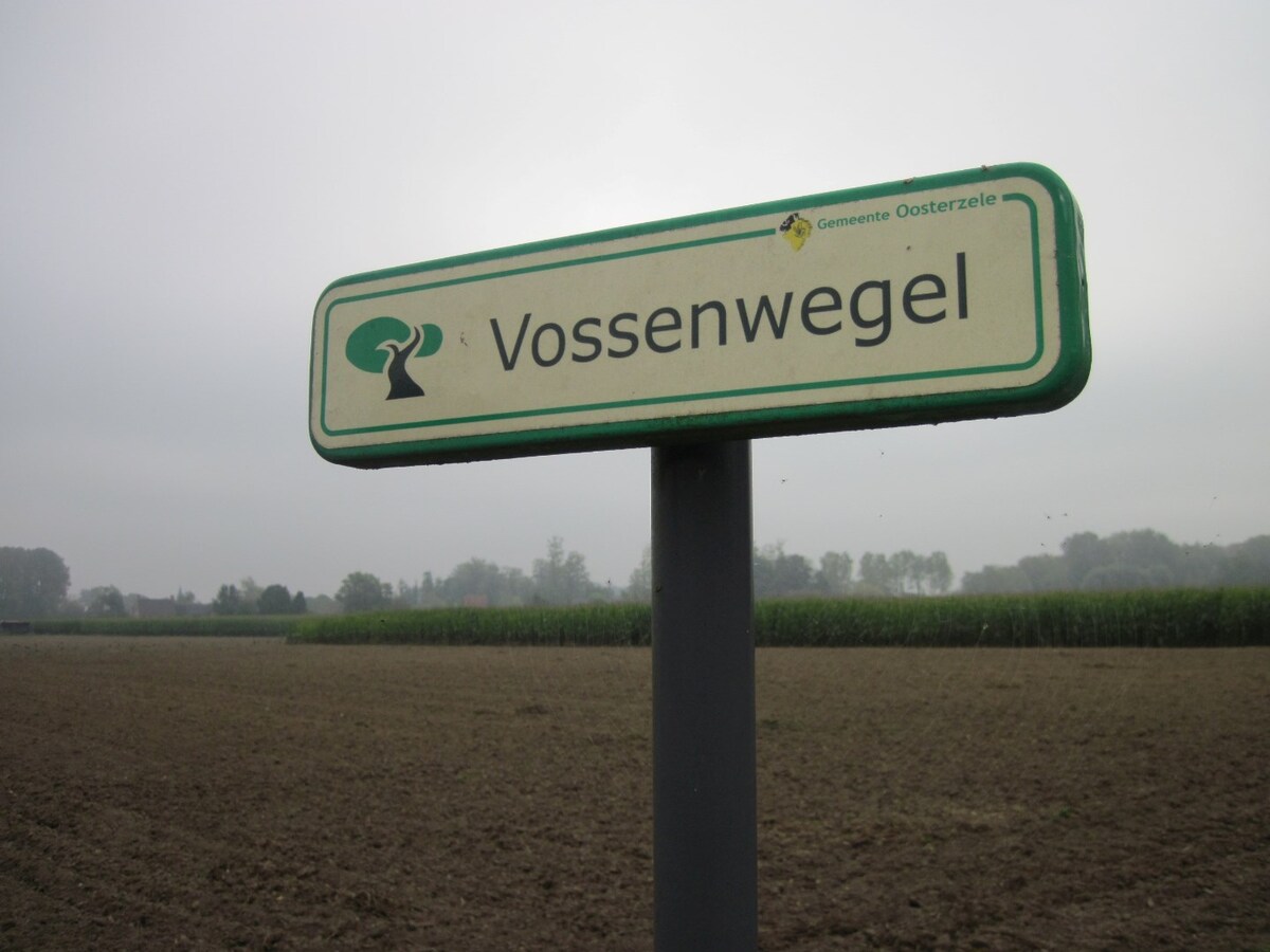 3 percelen landbouwgrond gelegen te Landskouter 