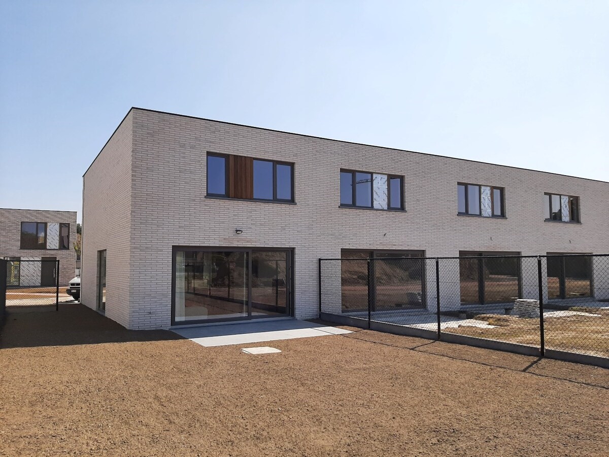 Nieuwbouwwoning met 3 slaapkamers te Houthulst 