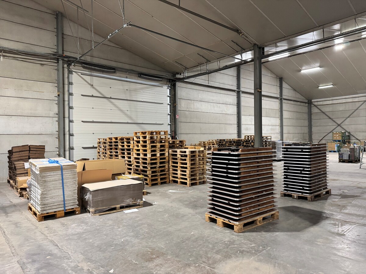 Loods met burelen te huur te Koekelare 