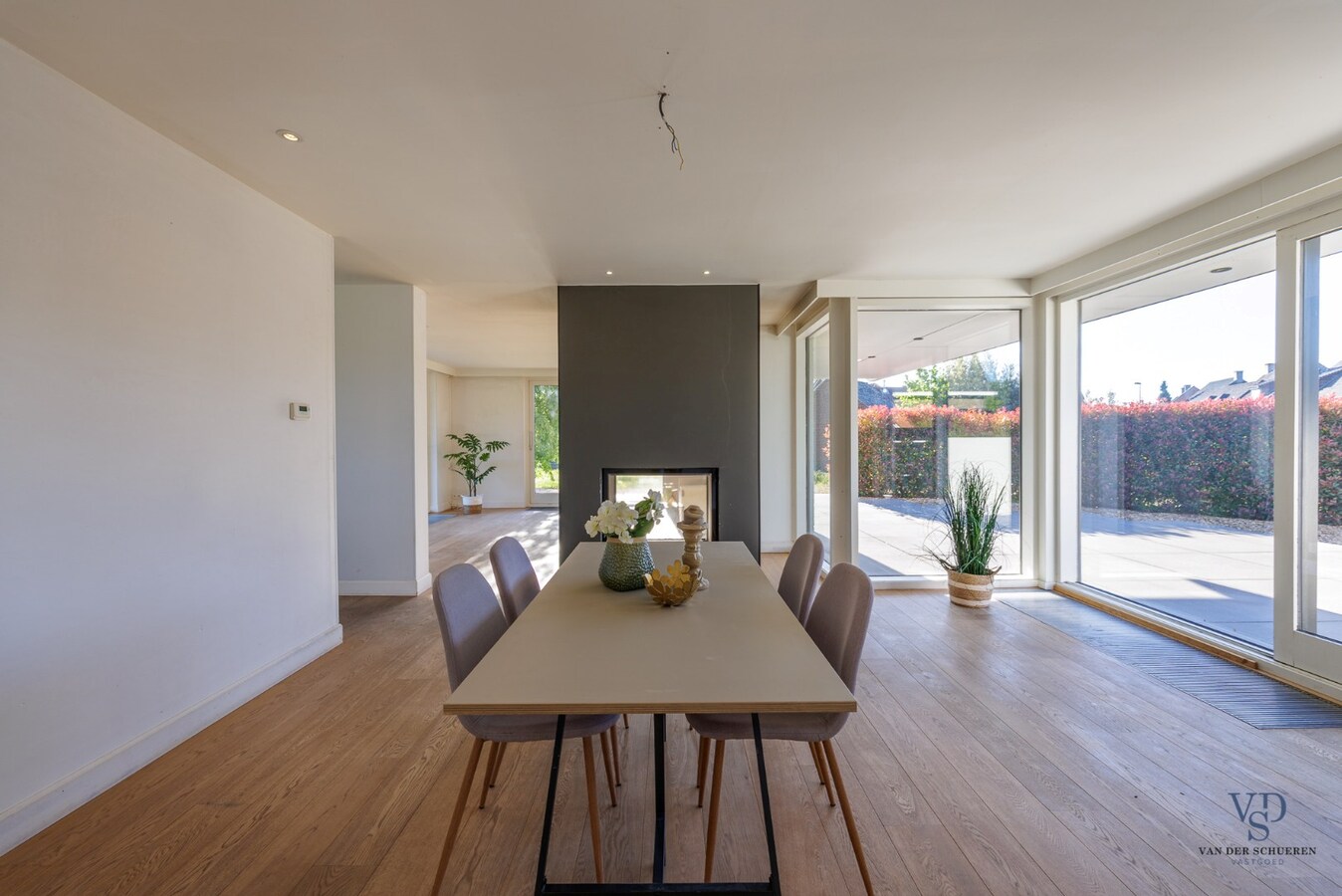Tijdloze villa met zicht op groen. 