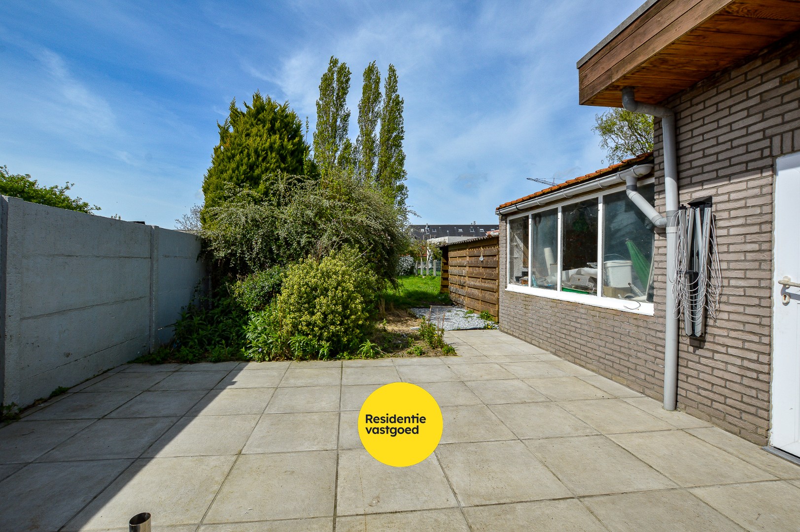 Gerenoveerde woning met 3 slaapkamers te huur nabij Centrum Oudenburg. 