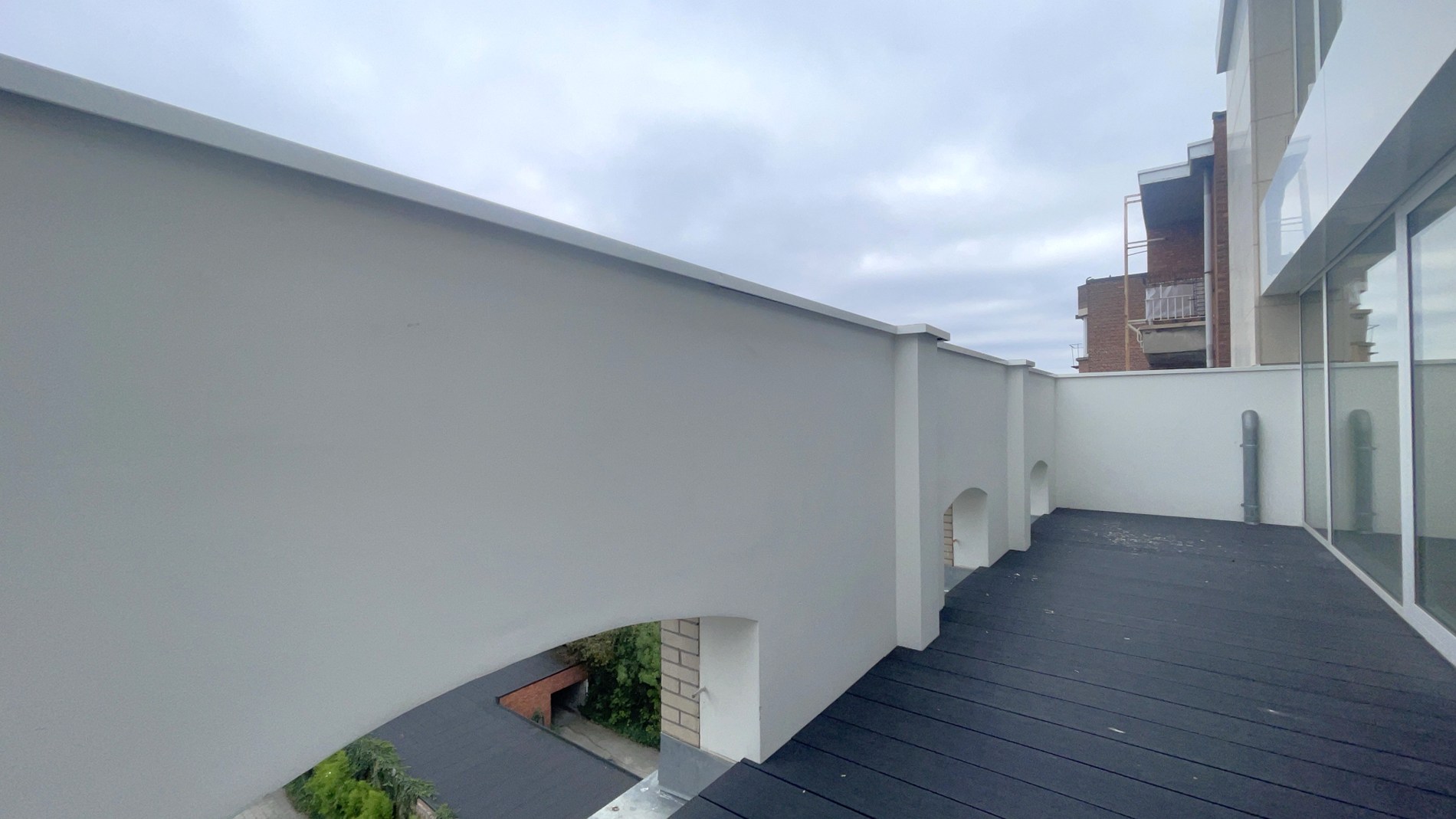 Exclusief kantoorgebouw te huur dichtbij de Leien in Antwerpen