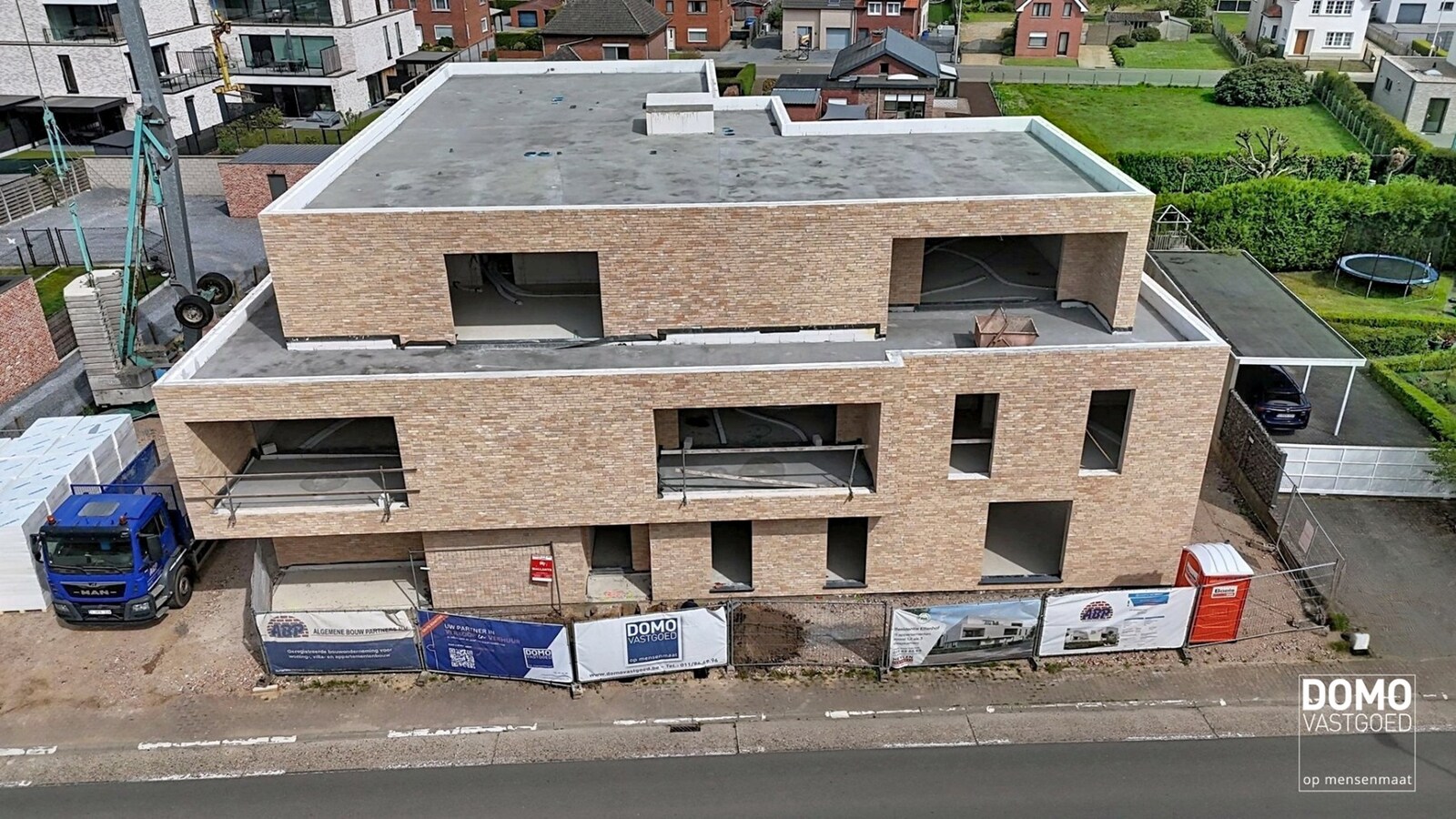 MODERN EN ENERGIEZUINIG NIEUWBOUWAPPARTEMENT MET 1 SLAAPKAMER, TERRAS EN AUTOSTANDPLAATS TE HAM CENTRUM 