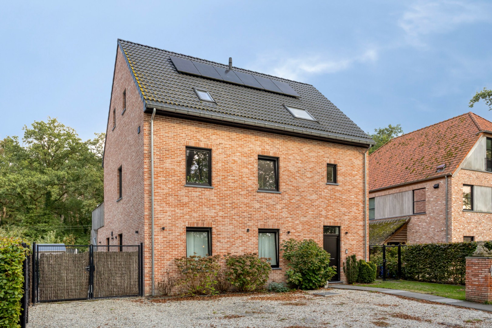 Veelzijdige recente woning aan de Brechtse Heide – ideaal voor wonen &amp; werken 